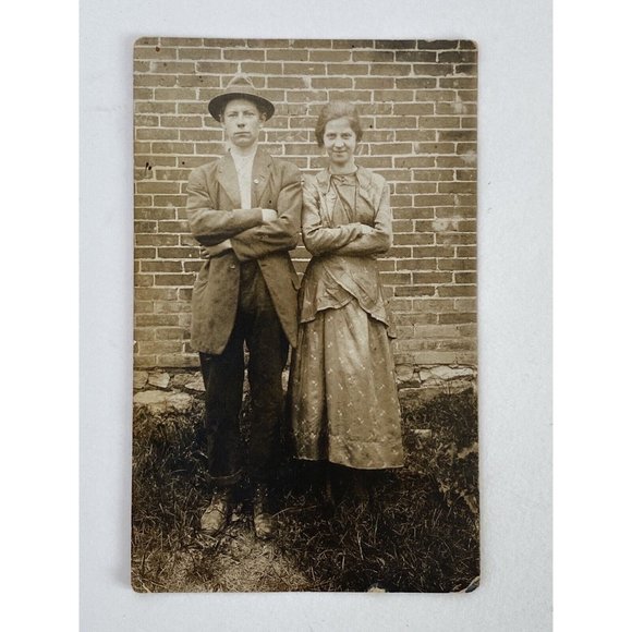 c1920 RPPC Young Man Woman Crossed Arms Sepia Tint Unposted Photo Postcard - Picture 1 of 10
